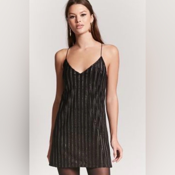 Forever 21 Women’s Velvet Black Metallic Mini Dress Size M - Picture 3 of 8